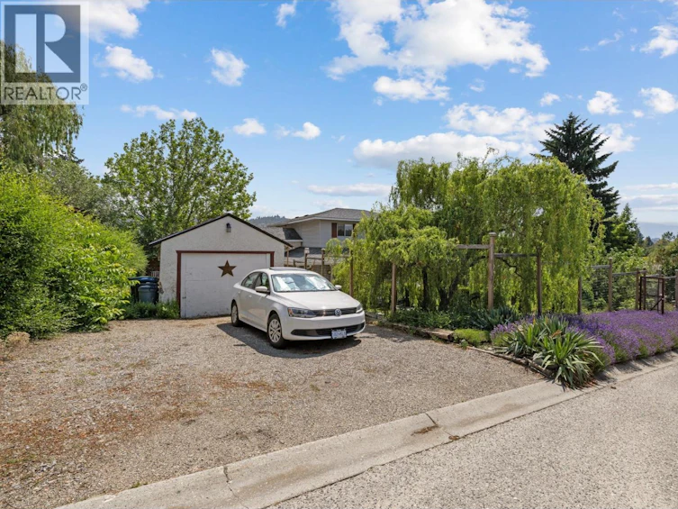987 Garland Street, Kelowna, BC, V1Y 3M9 - 43