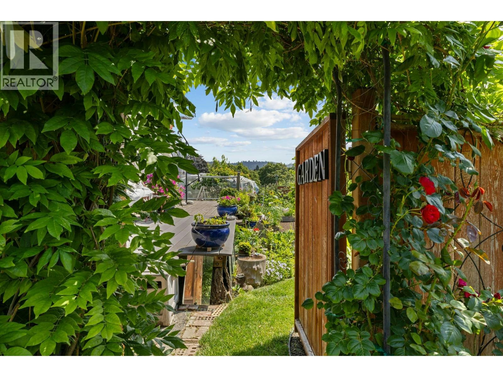 987 Garland Street, Kelowna, BC, V1Y 3M9 - 33