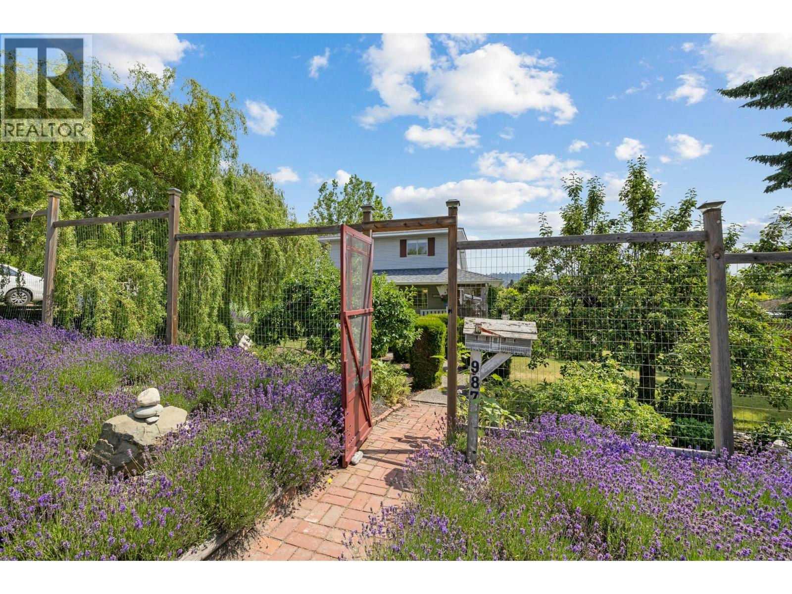 987 Garland Street, Kelowna, BC, V1Y 3M9 - 44