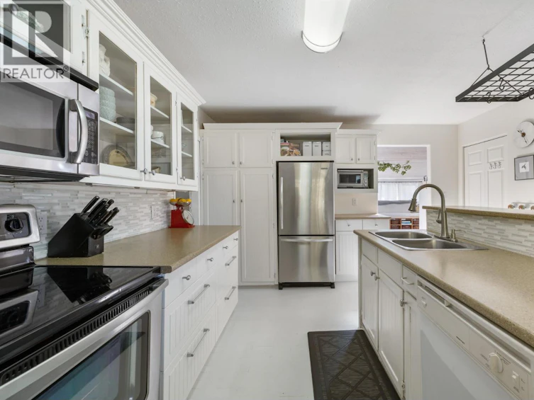987 Garland Street, Kelowna, BC, V1Y 3M9 - 5