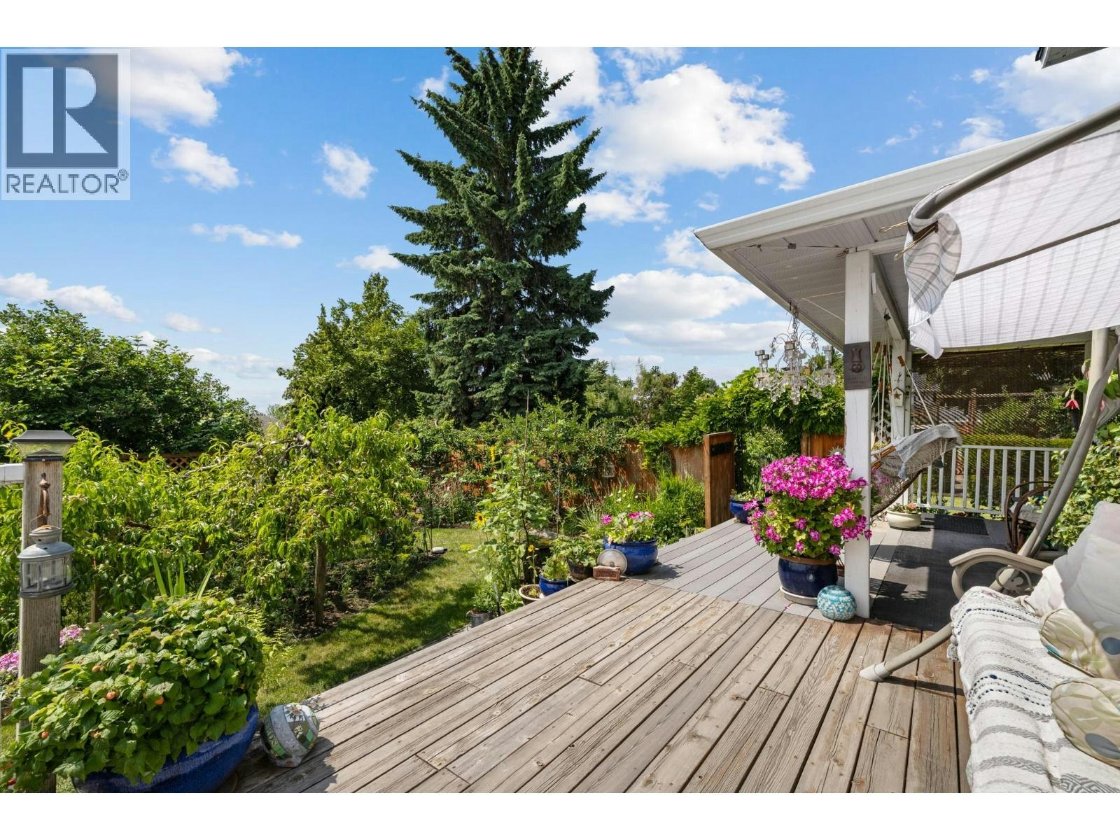 987 Garland Street, Kelowna, BC, V1Y 3M9 - 36