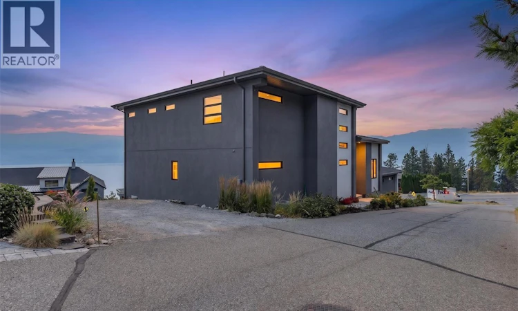 1534 Gregory Road