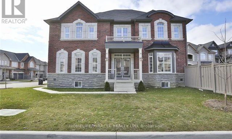 8 Arrowstone Court