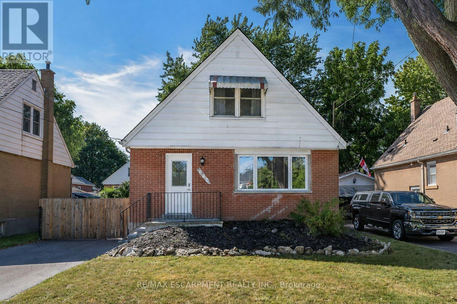 274 38th Street EAST, Hamilton, ON, L8V 4G3