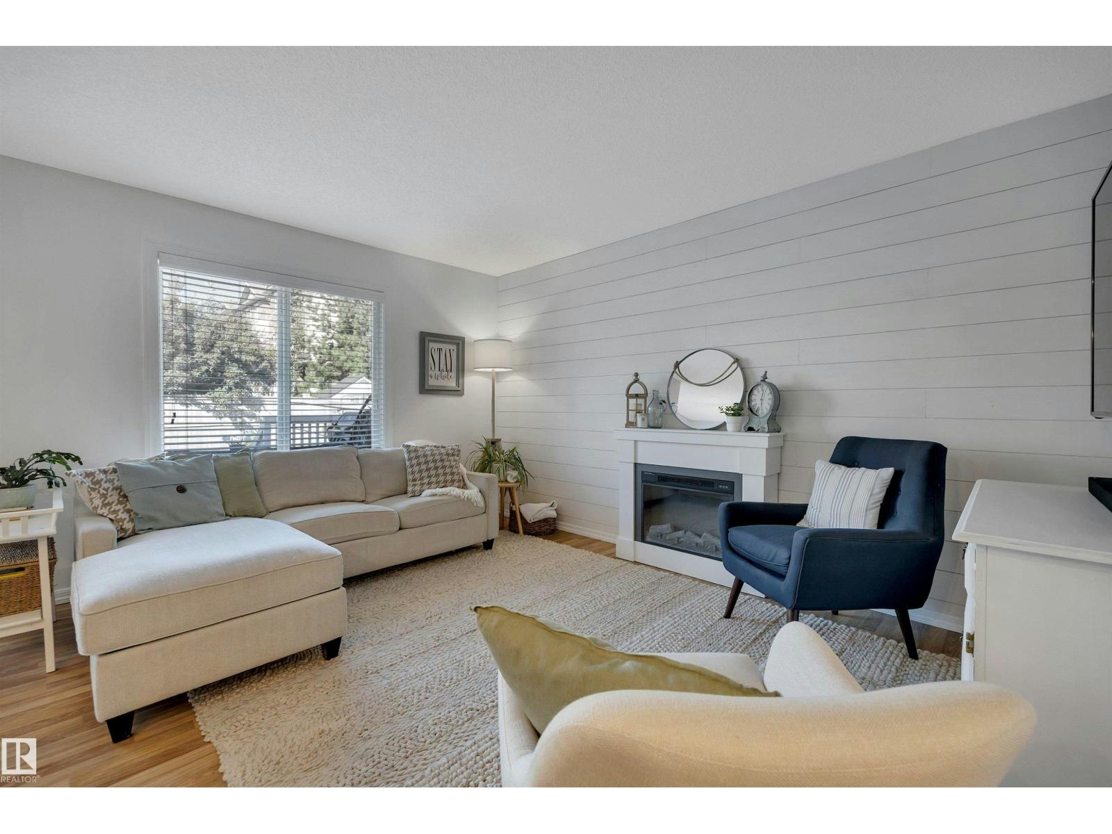 1325 Cunningham Drive SW, Edmonton, AB, T6W 0R8