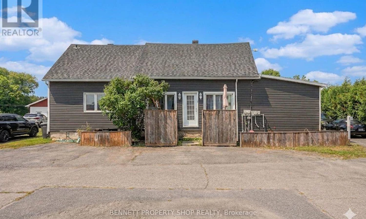 2489 Du Lac Road