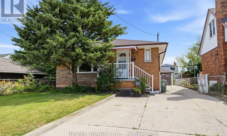 330 Waverly Street