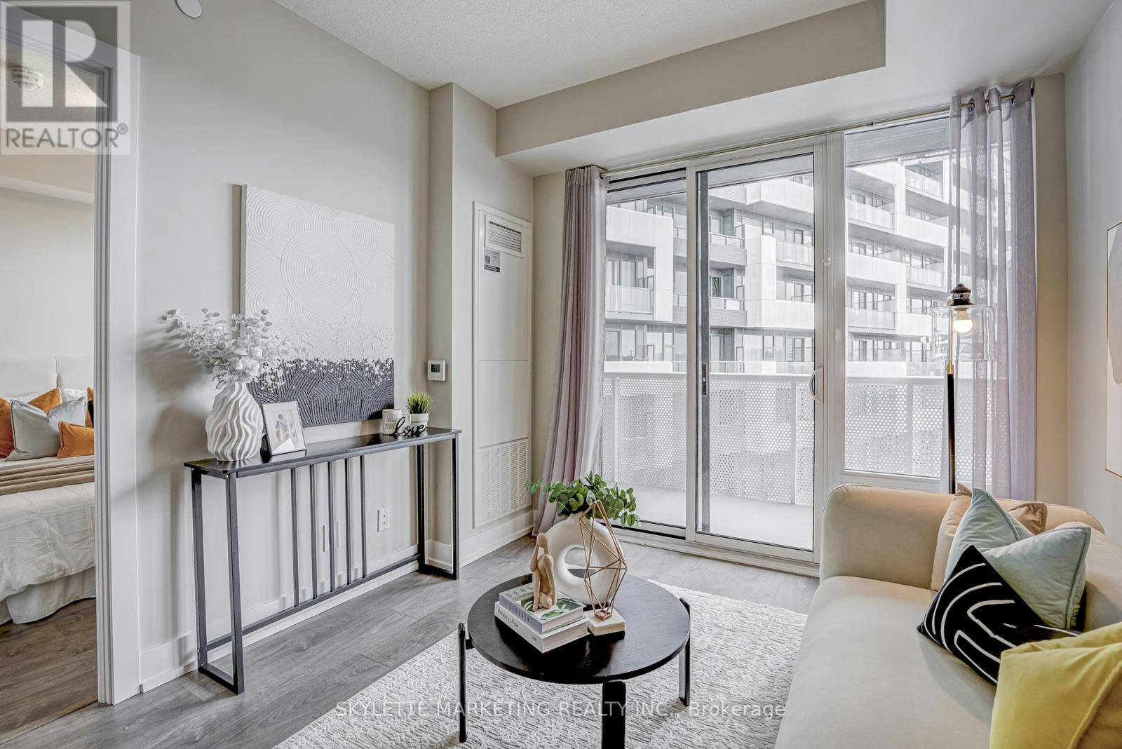 861-25 Adra Grado Way, Toronto, ON, M2J 0H6 - 17