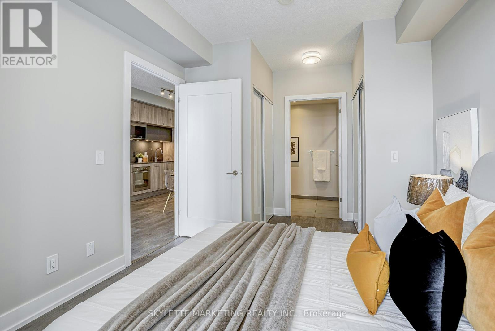 861-25 Adra Grado Way, Toronto, ON, M2J 0H6 - 24