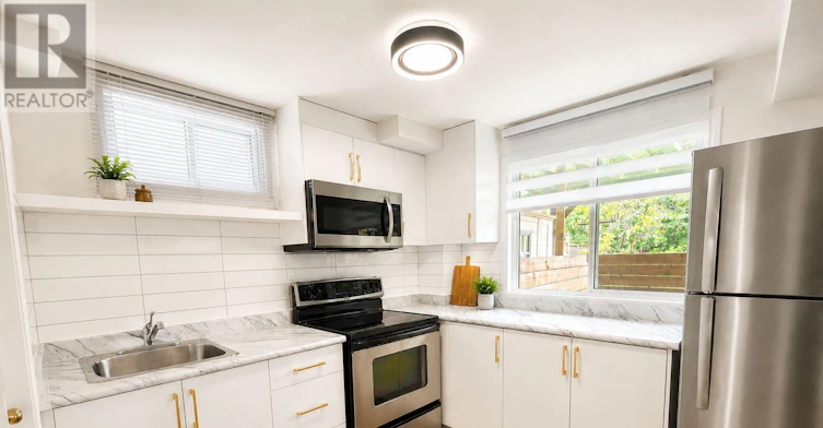 BASEMENT-380 Bartholomew Drive, Newmarket, ON, L3X 2E7 - 4