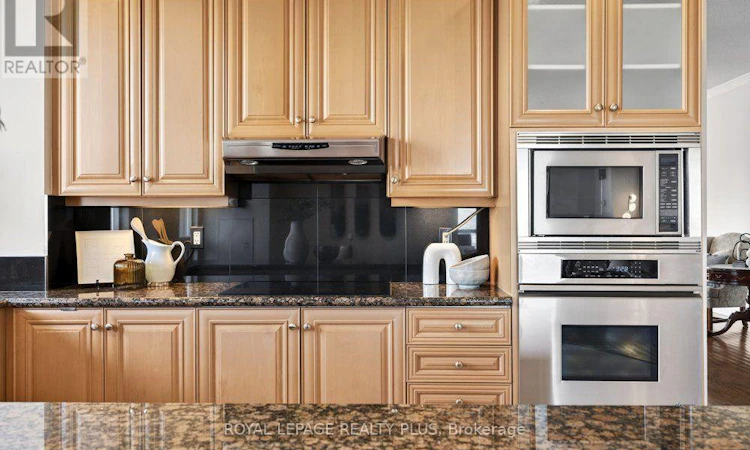 TPH4-35 Kingsbridge Garden Circle