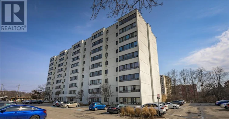 402-135 Baseline Road W, London, ON, N6J 4W4