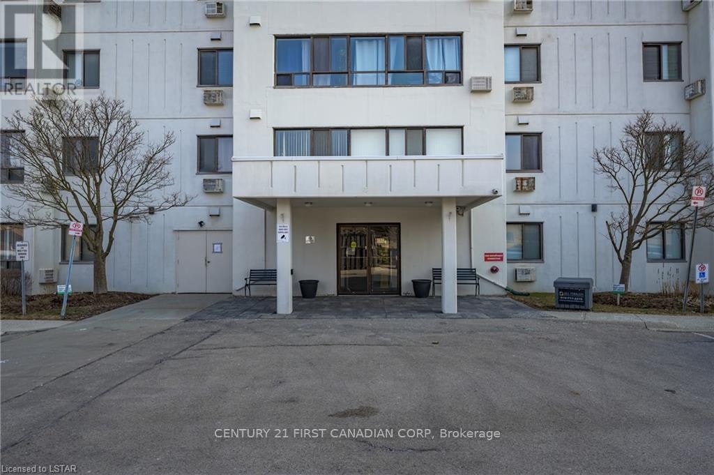 402-135 Baseline Road W, London, ON, N6J 4W4 - 2