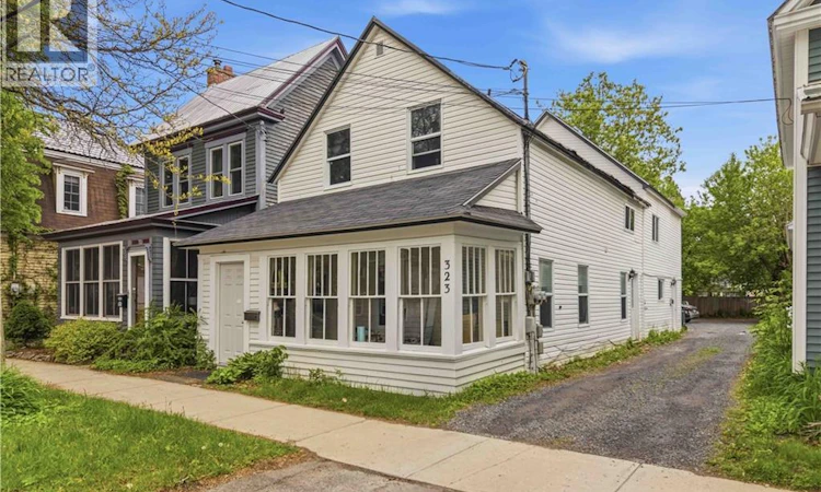323 Saunders Street