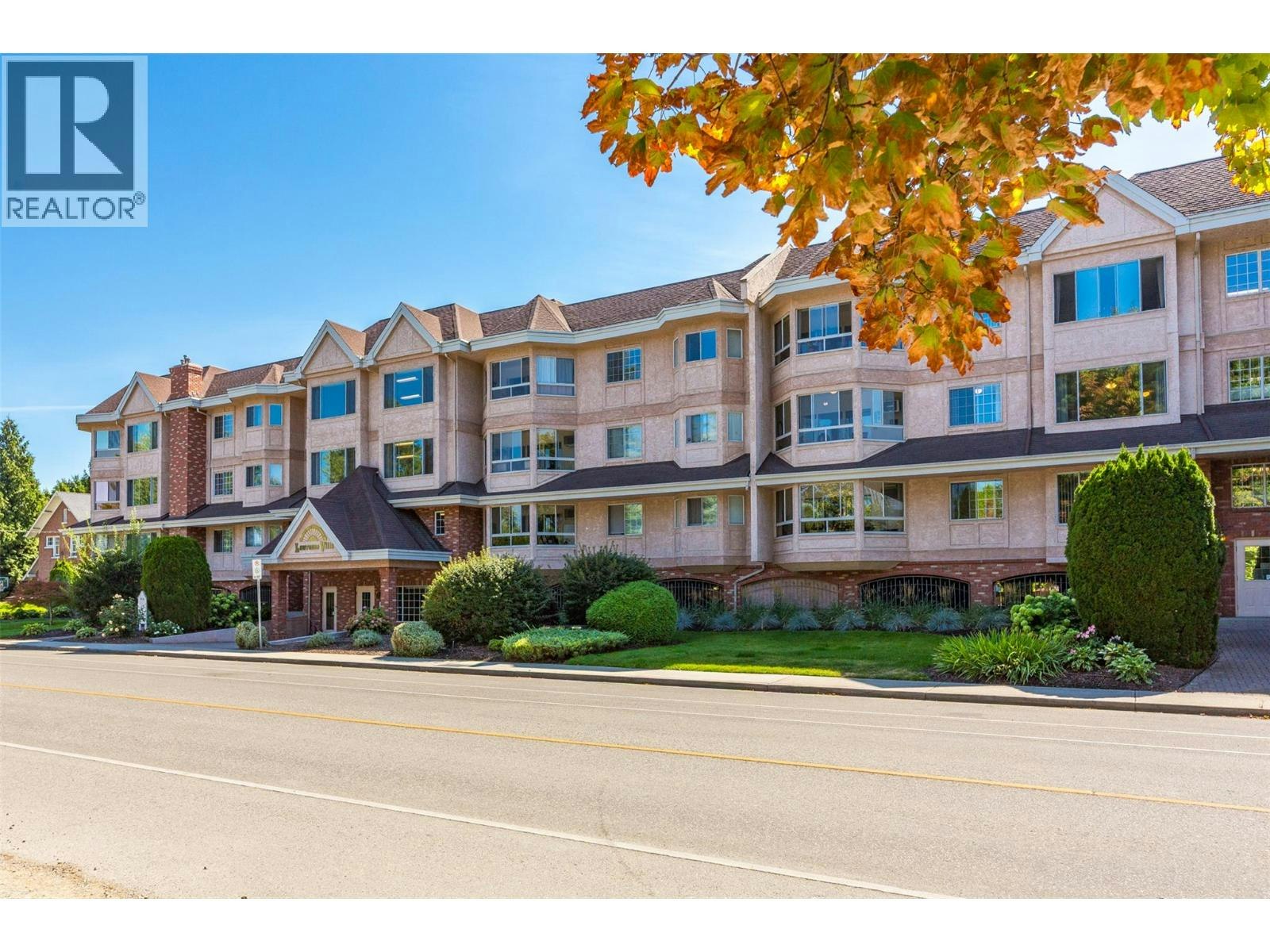 207-945 Lawrence Avenue, Kelowna, BC, V1Y 2B3