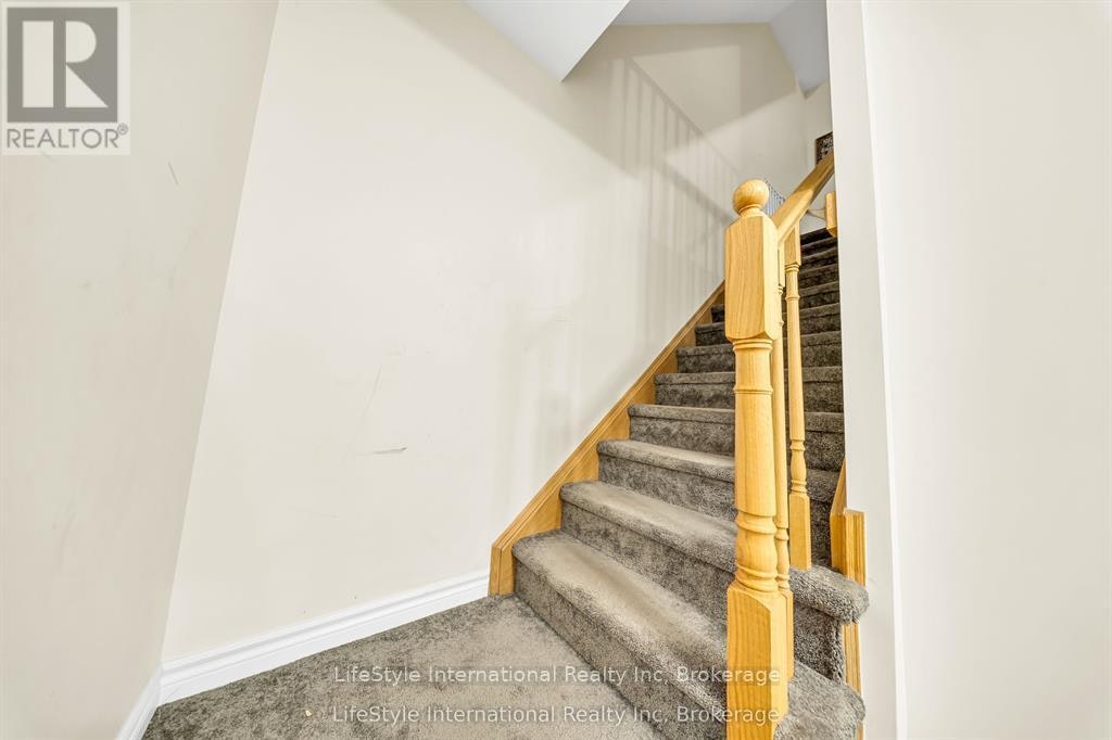 87-88 Decorso Drive, Guelph, ON, N1L 0A9 - 3