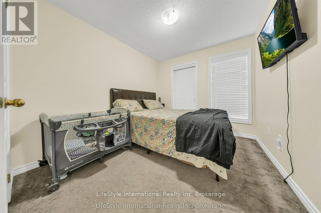 87-88 Decorso Drive, Guelph, ON, N1L 0A9 - 9
