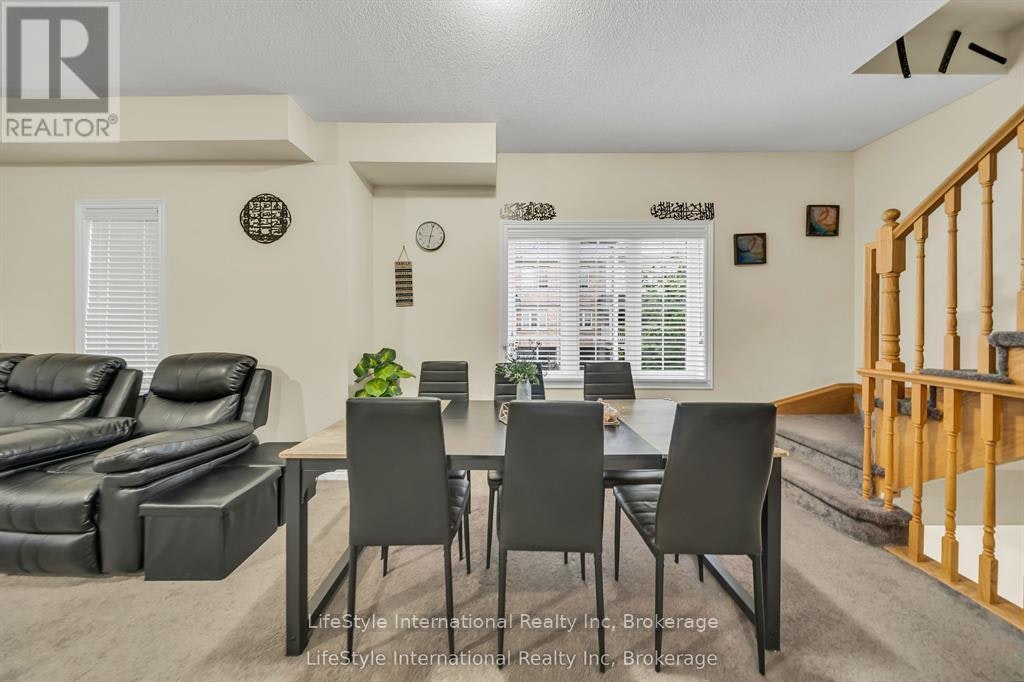 87-88 Decorso Drive, Guelph, ON, N1L 0A9 - 6