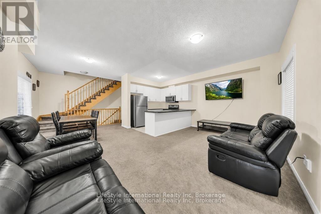 87-88 Decorso Drive, Guelph, ON, N1L 0A9 - 4