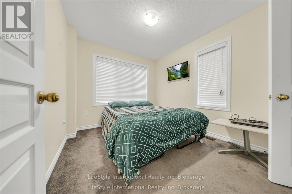 87-88 Decorso Drive, Guelph, ON, N1L 0A9 - 10