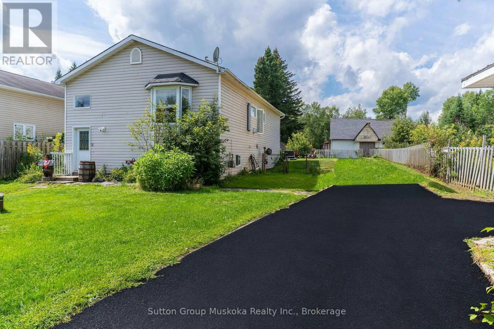 184 Main Street, Perry, ON, P0A 1M0