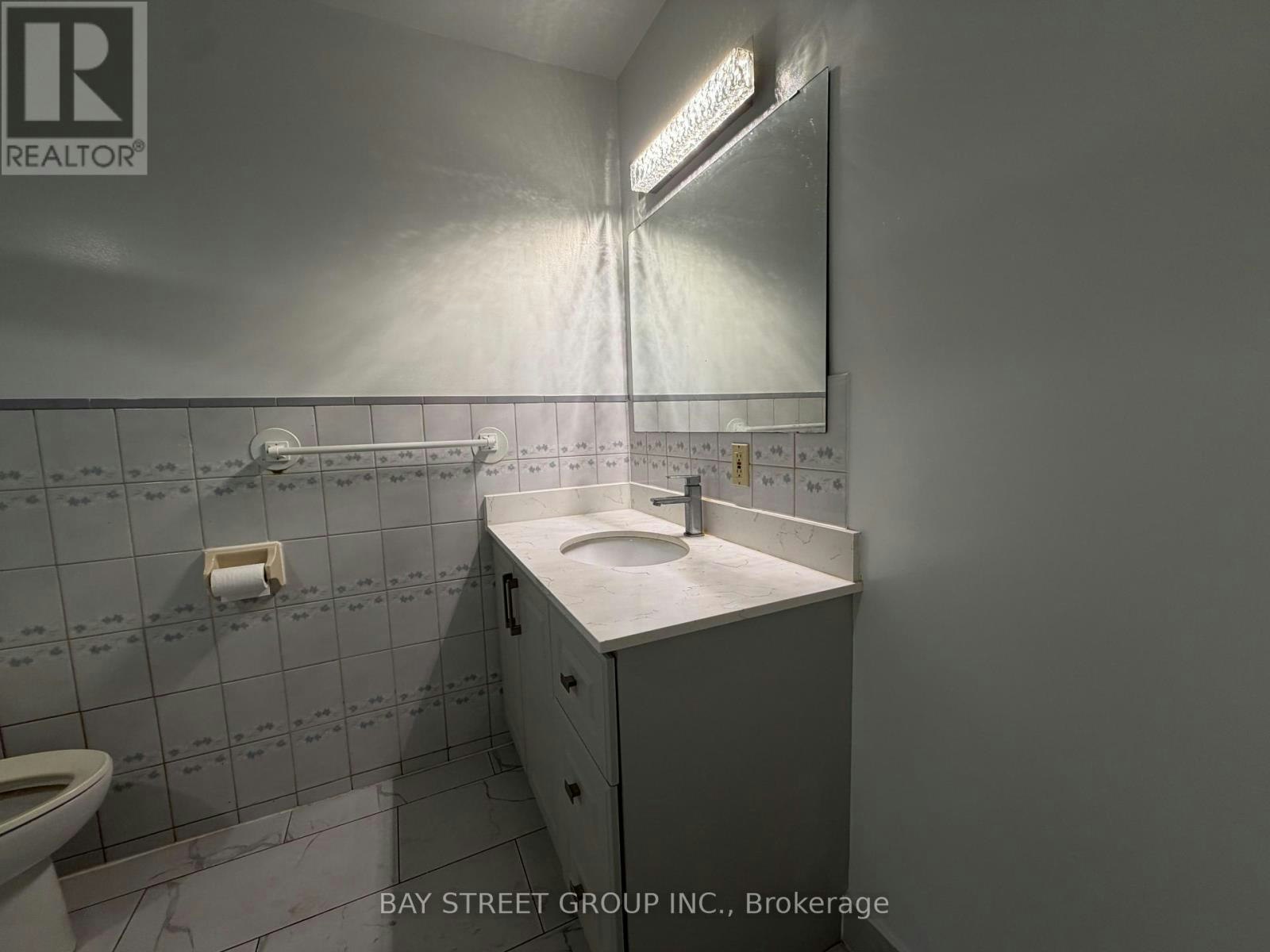 10 Benalto Road, Toronto, ON, M6A 2R8 - 8