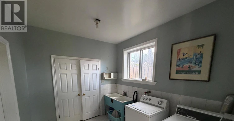 10 Benalto Road, Toronto, ON, M6A 2R8 - 5