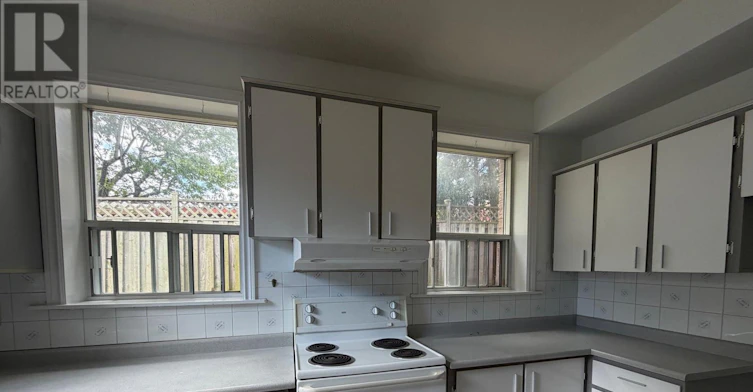 10 Benalto Road, Toronto, ON, M6A 2R8 - 3