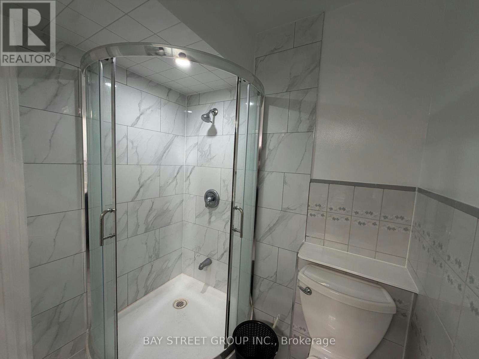 10 Benalto Road, Toronto, ON, M6A 2R8 - 10