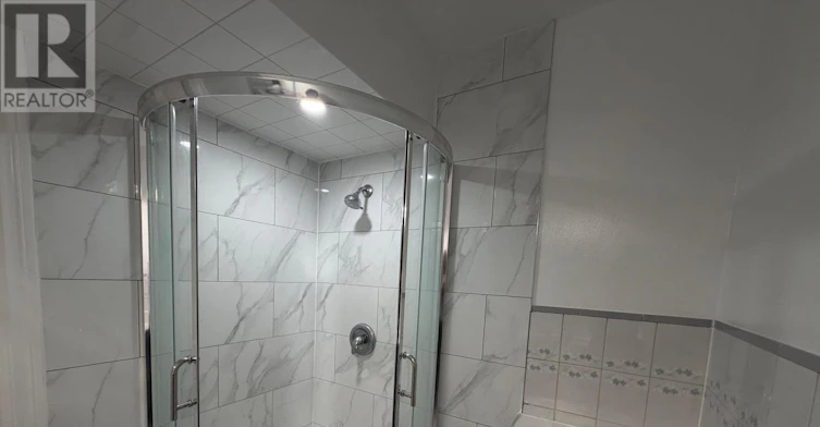 10 Benalto Road, Toronto, ON, M6A 2R8 - 10