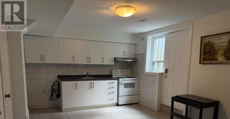 10 Benalto Road, Toronto, ON, M6A 2R8 - 12