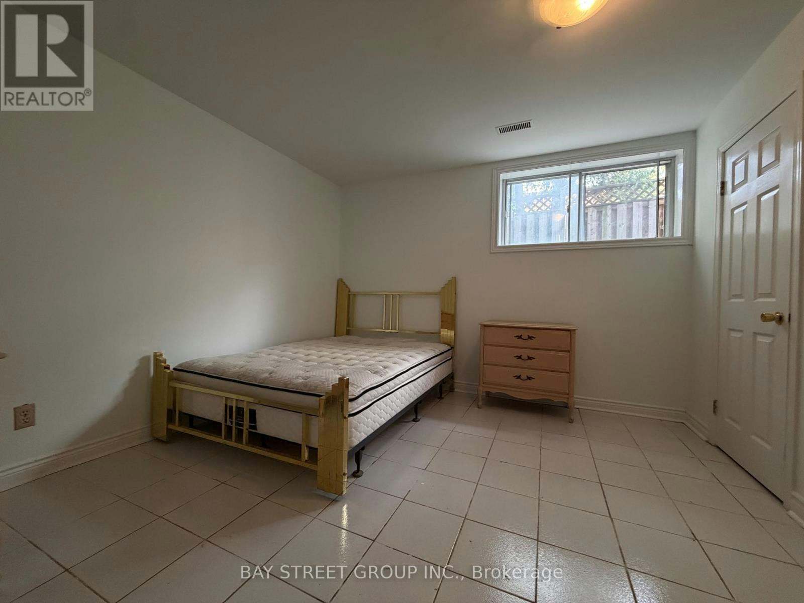 10 Benalto Road, Toronto, ON, M6A 2R8 - 7
