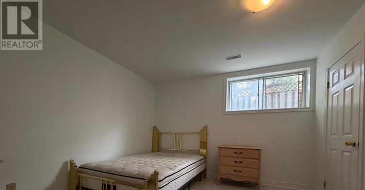10 Benalto Road, Toronto, ON, M6A 2R8 - 7