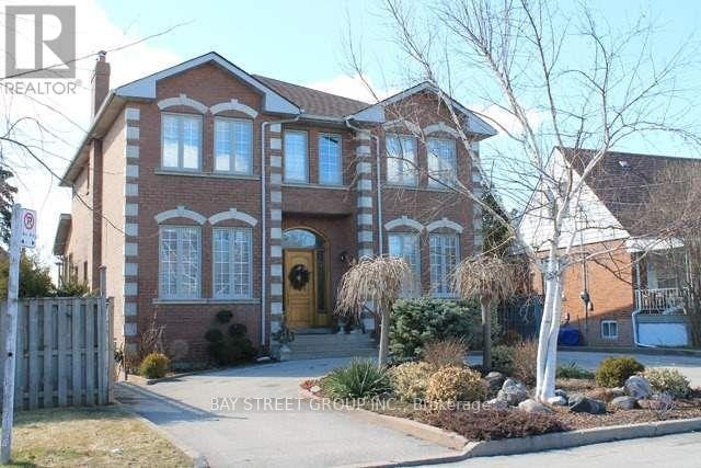 10 Benalto Road, Toronto, ON, M6A 2R8