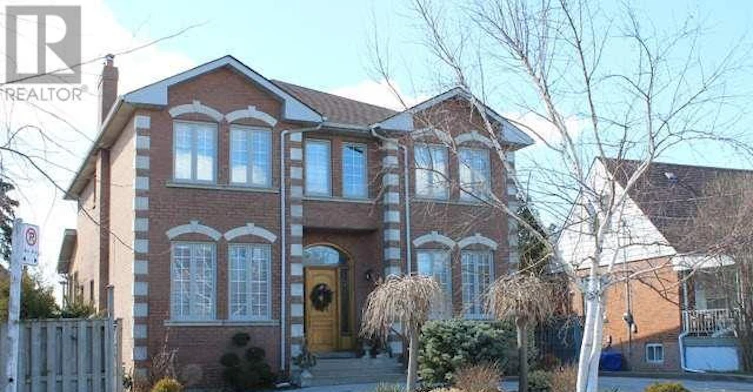 10 Benalto Road, Toronto, ON, M6A 2R8
