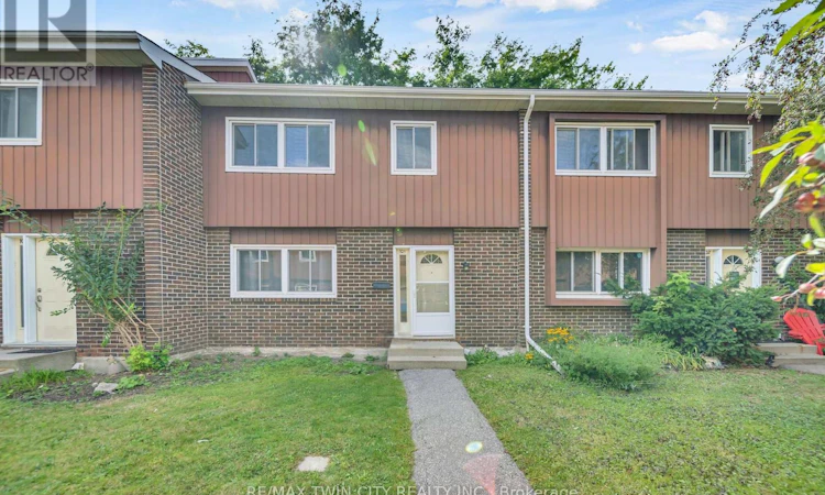 101-121 University Avenue E