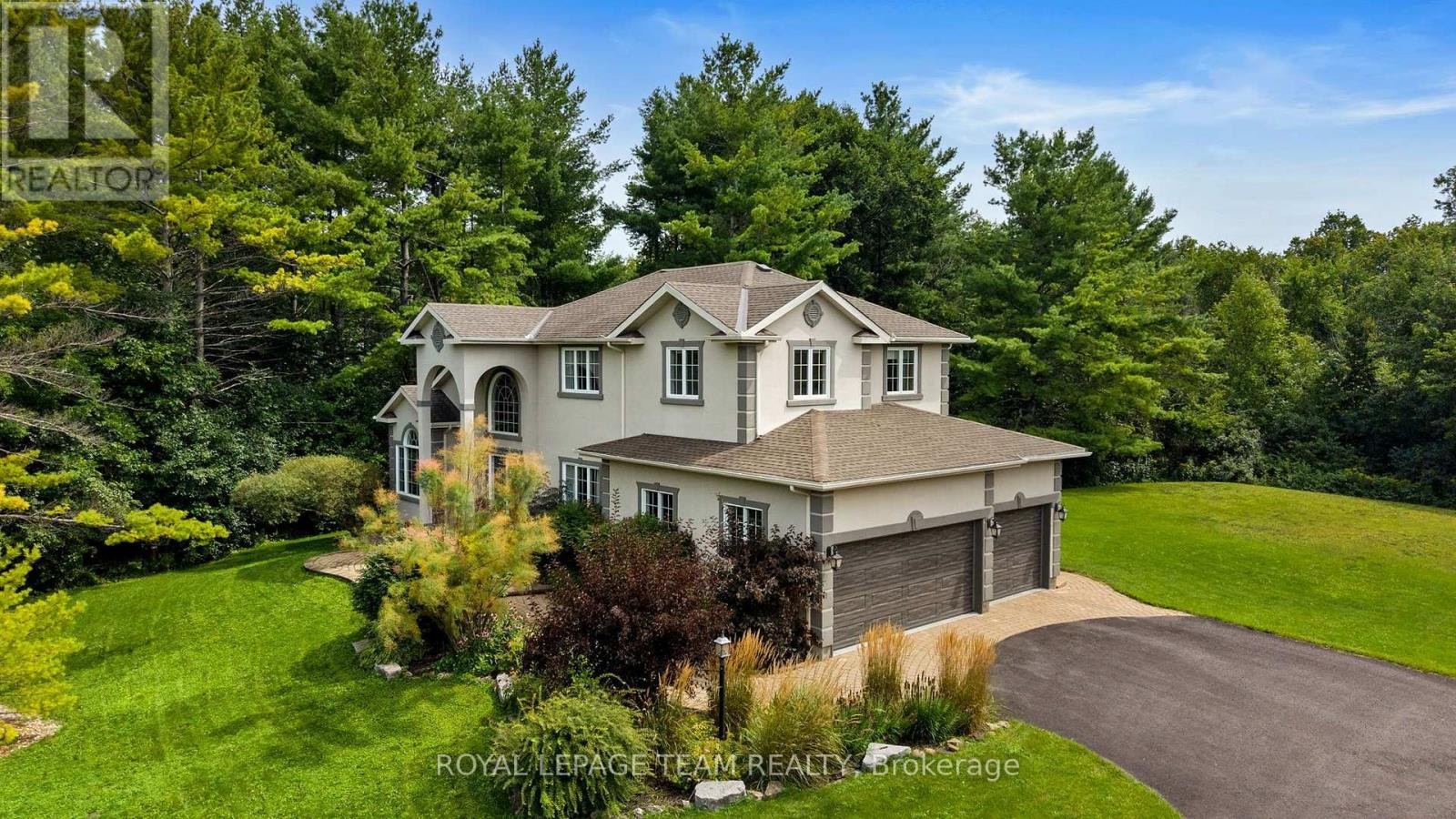 1518 Monaghan Lane, Ottawa, ON, K2W 1B4