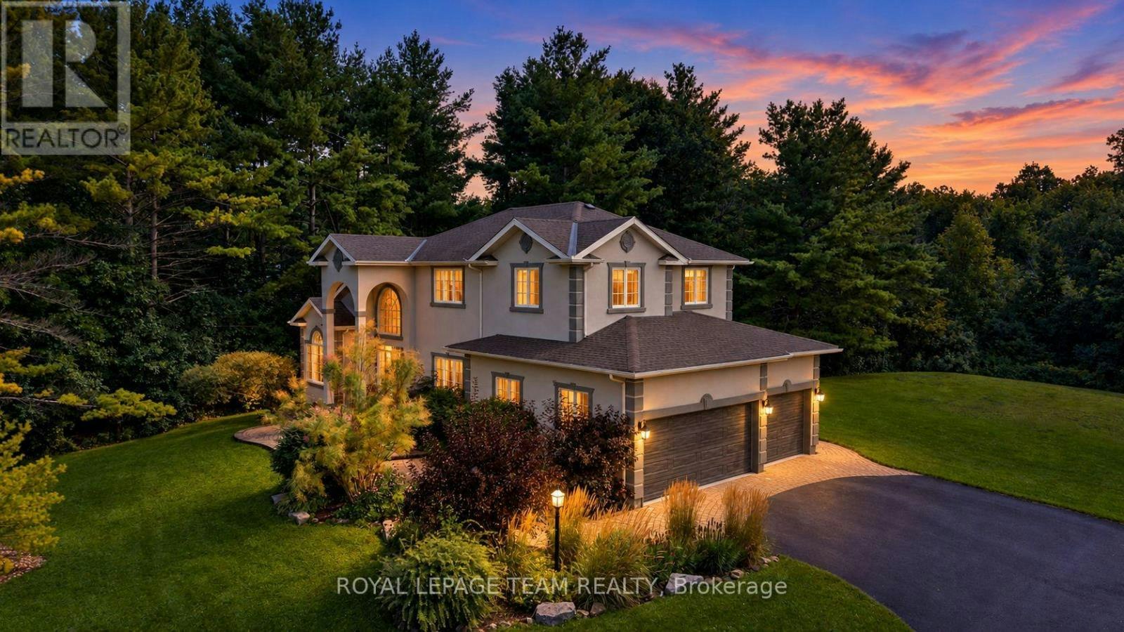 1518 Monaghan Lane, Ottawa, ON, K2W 1B4
