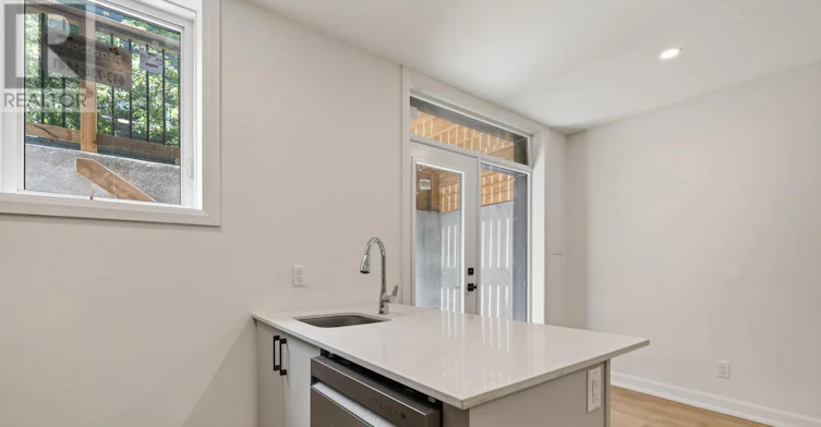 B-608 Tweedsmuir Avenue, Ottawa, ON, K1Z 5P3 - 8
