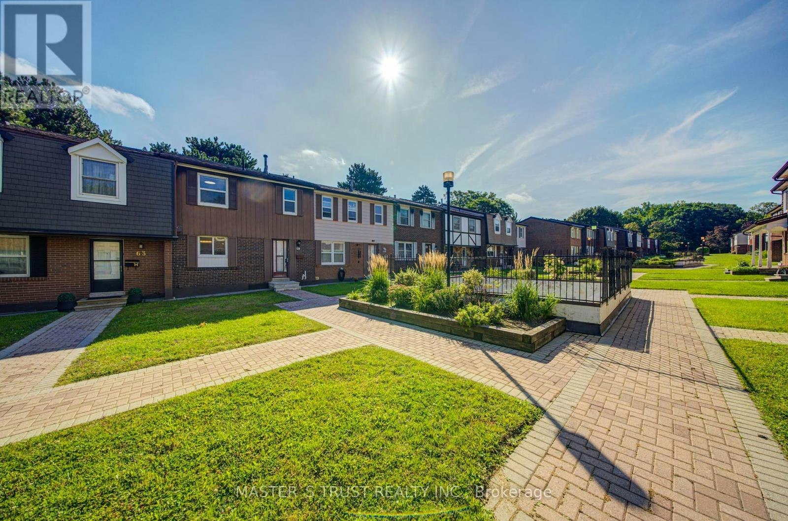 61-15 Brimwood Boulevard, Toronto, ON, M1V 1E1