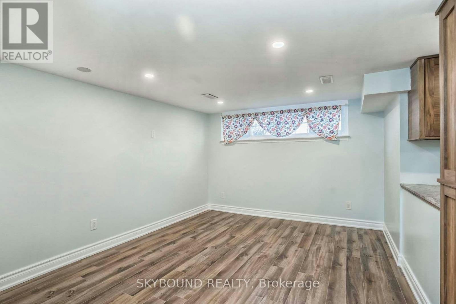 3614 Holden (Unit 1 Crescent, Mississauga, ON, L5A 2V8 - 5