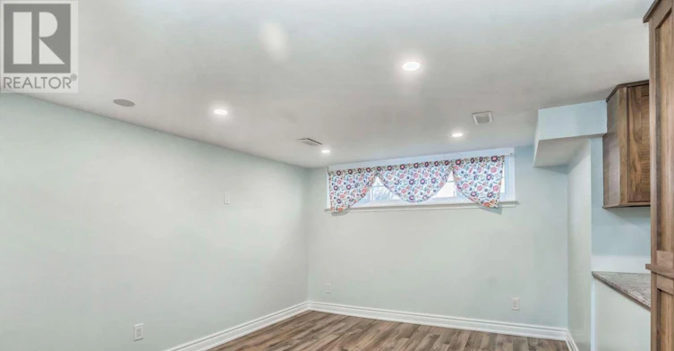 3614 Holden (Unit 1 Crescent, Mississauga, ON, L5A 2V8 - 5