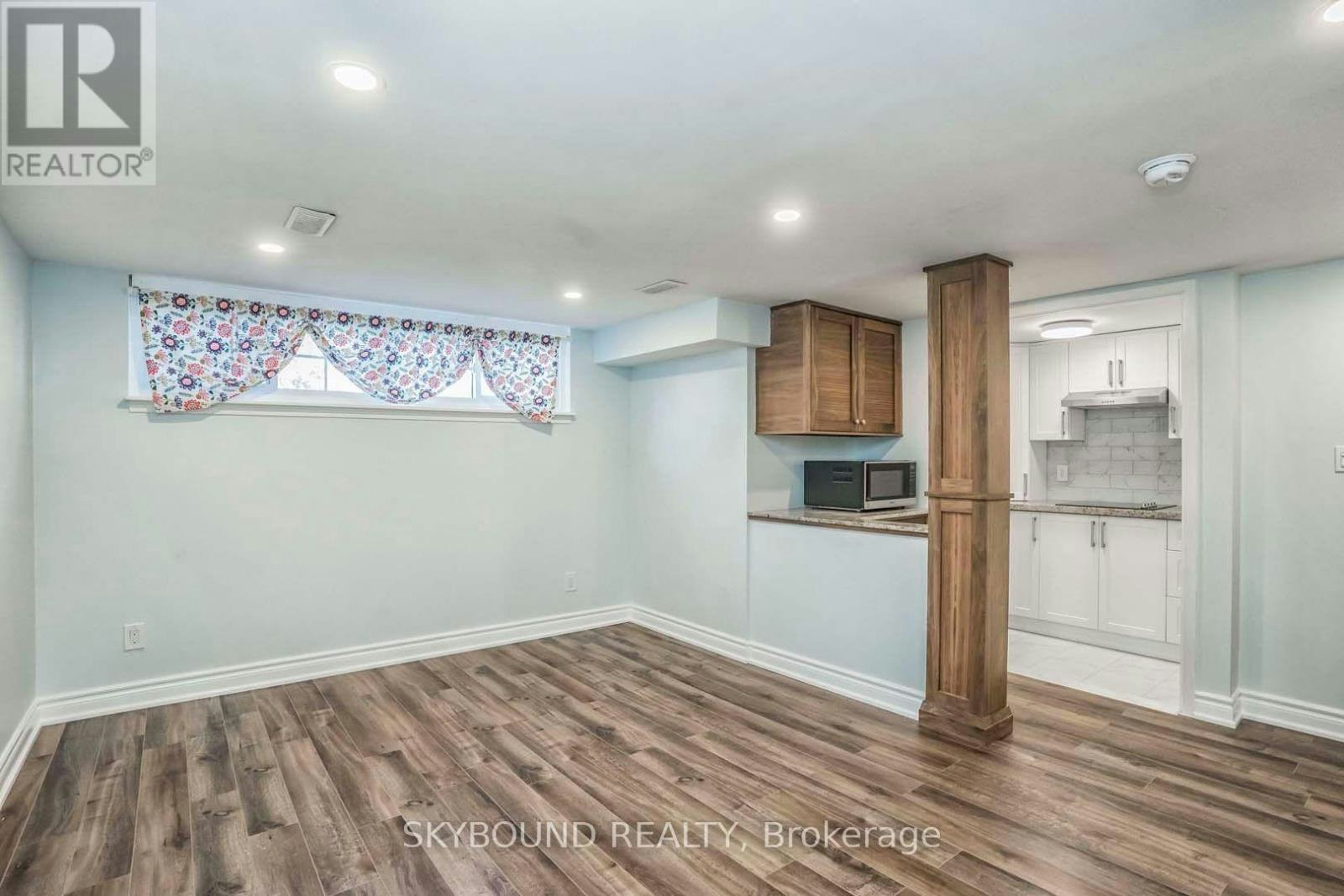 3614 Holden (Unit 1 Crescent, Mississauga, ON, L5A 2V8 - 4
