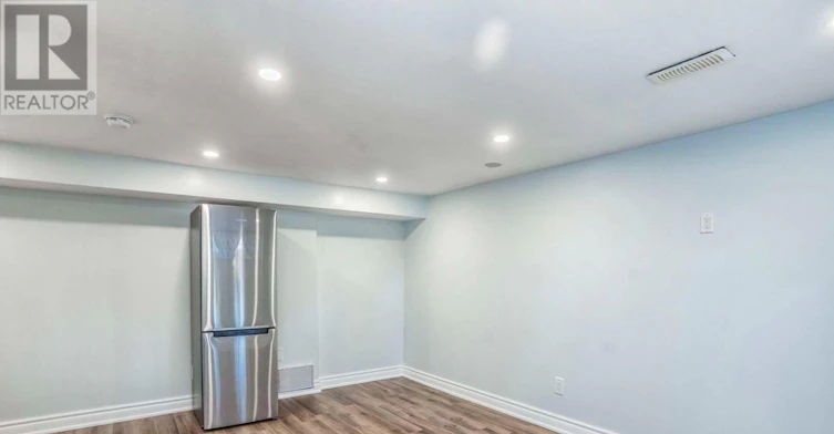 3614 Holden (Unit 1 Crescent, Mississauga, ON, L5A 2V8 - 8
