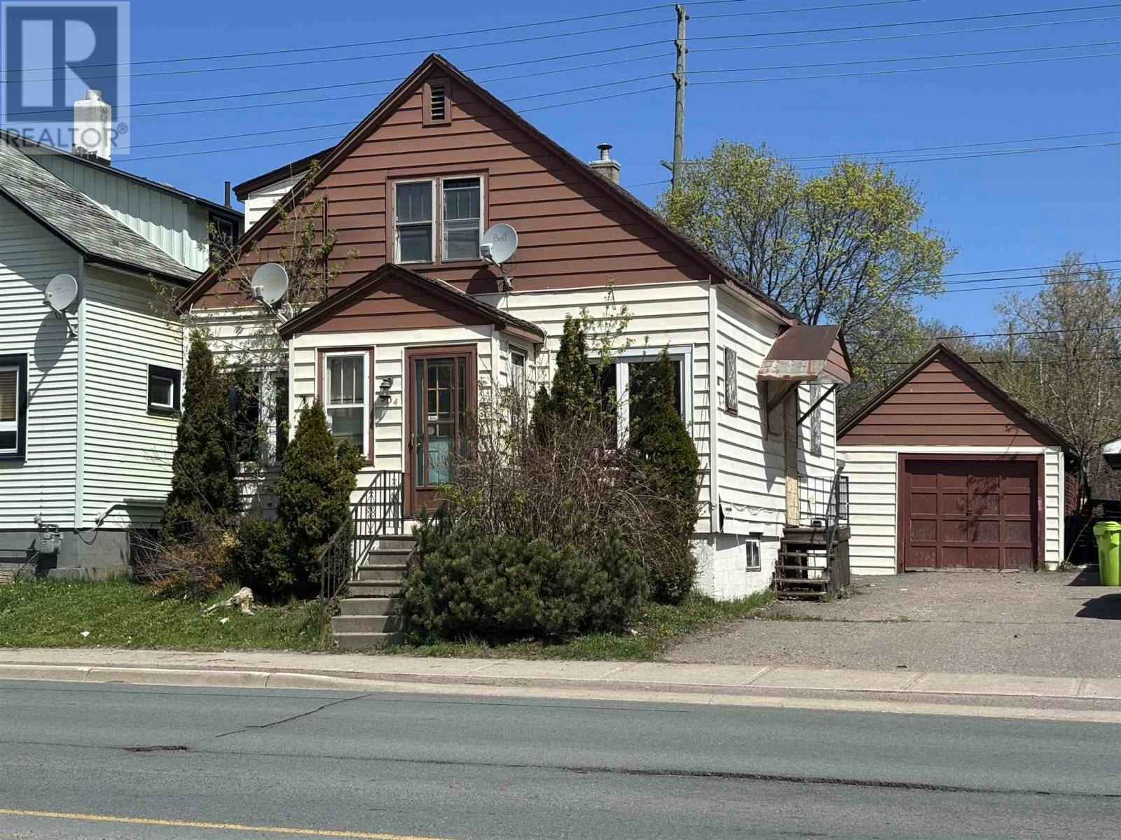 904 Wellington Street, Sault Ste. Marie, ON, P6A 2N5