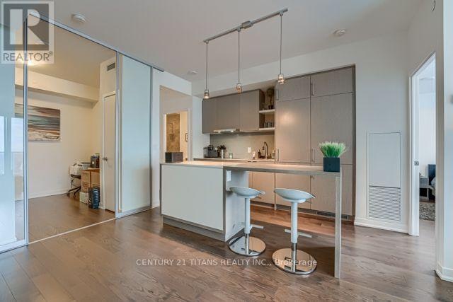 6606-100 Harbour Street, Toronto, ON, M5J 2T5 - 9