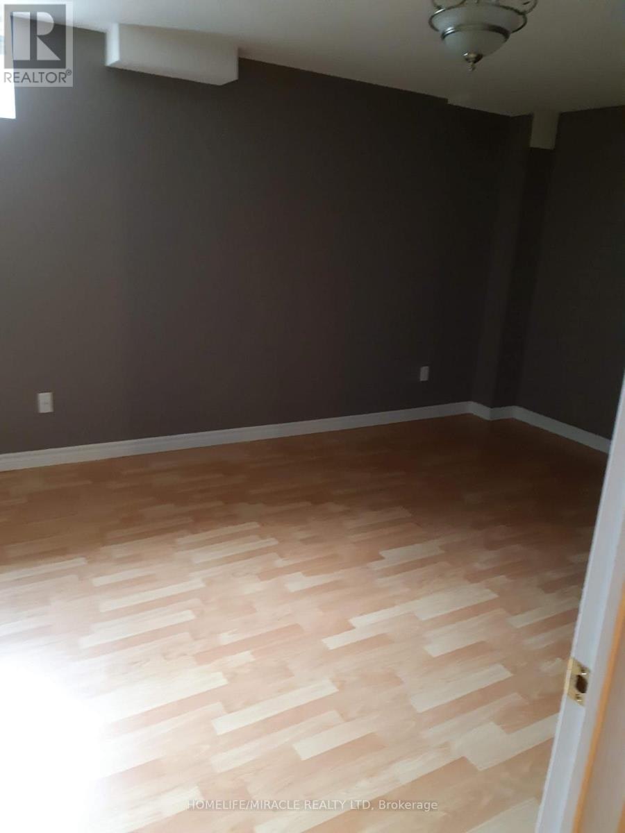 21 Mario Street, Brampton, ON, L6P 1N1 - 8
