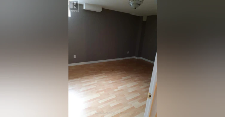 21 Mario Street, Brampton, ON, L6P 1N1 - 8