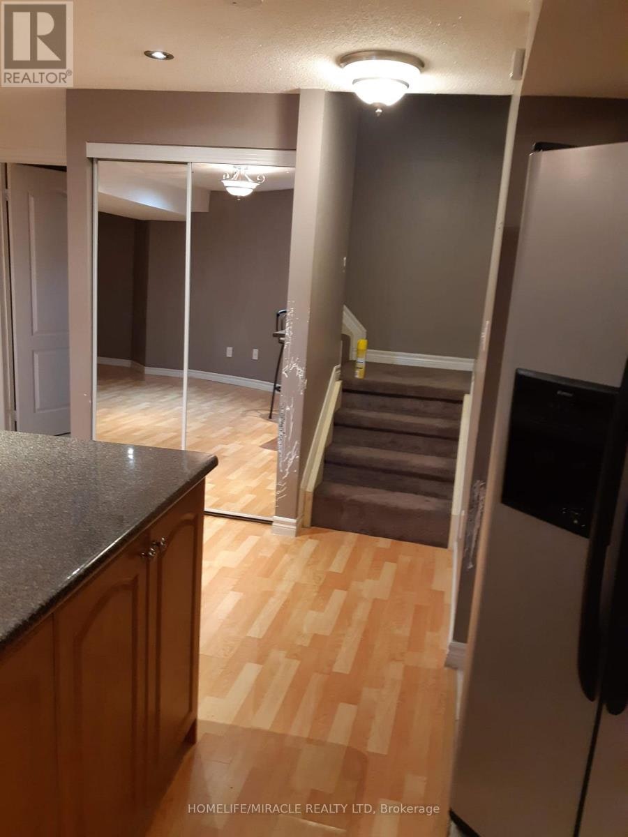 21 Mario Street, Brampton, ON, L6P 1N1 - 7