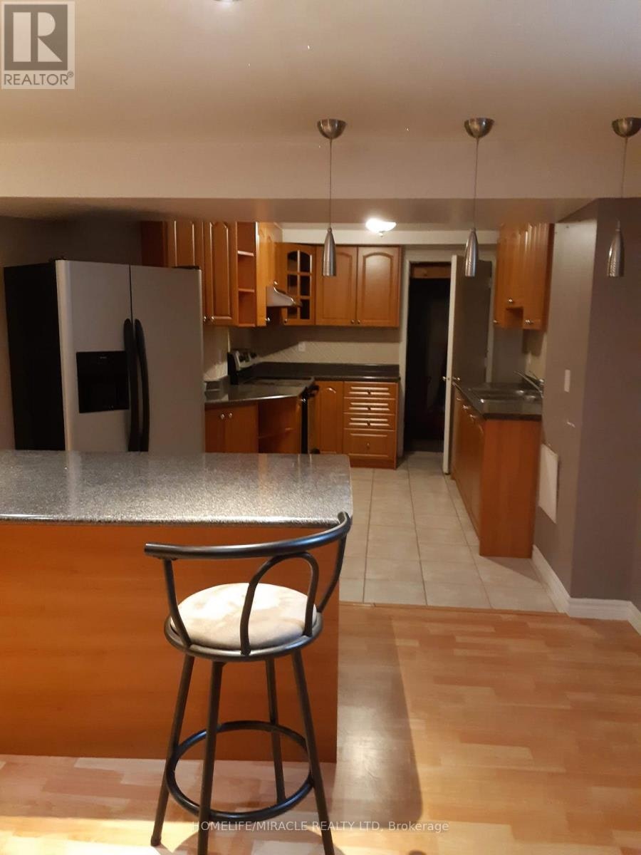 21 Mario Street, Brampton, ON, L6P 1N1 - 5